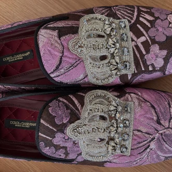 Dolce & Gabbana Purple Velvet loafers with coat of arms embroidery - Picture 4 of 5